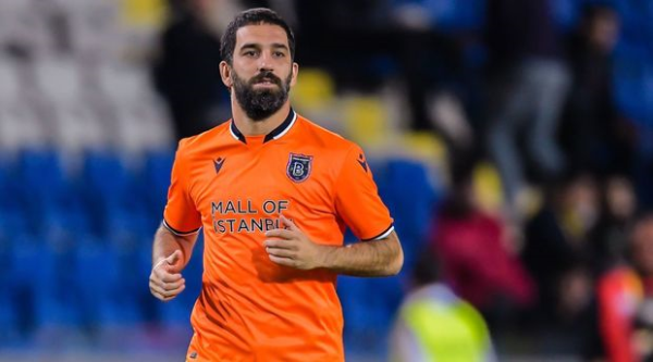 Arda Turan karyerasını “Qalatasaray” klubunda davam etdirəcək